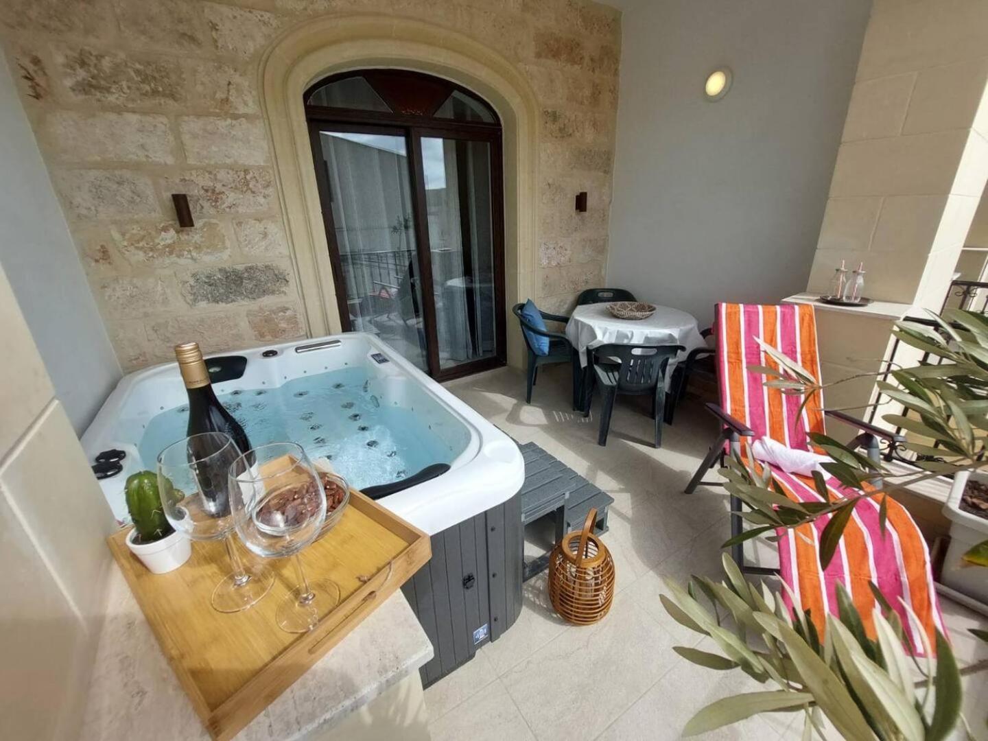 Fl 2 Ta'Lonza Luxury With Hot Tub By Homely Mellieħa Εξωτερικό φωτογραφία
